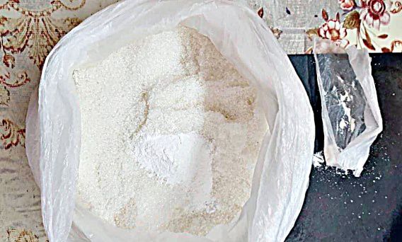 Запрещенный подарок на сладкий день передали заключенному Николаевского СИЗО