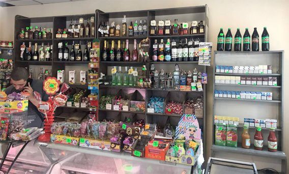 В Николаеве в павильоне на остановке изъяли алкоголя на 26 тысяч гривен