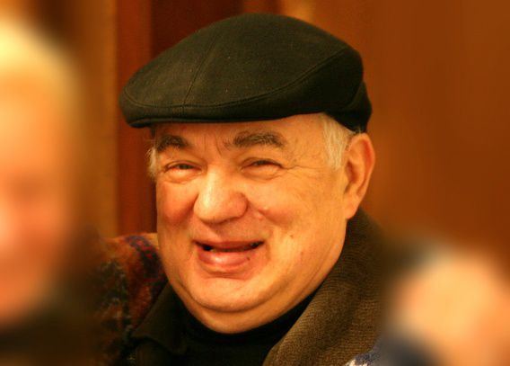 В Николаеве умер поэт