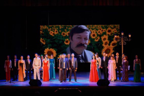 В Николаеве провели вечер памяти поэта Дмитра Креминя