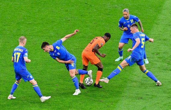 Нидерланды выгрызают победу на Евро-2020 у Украины