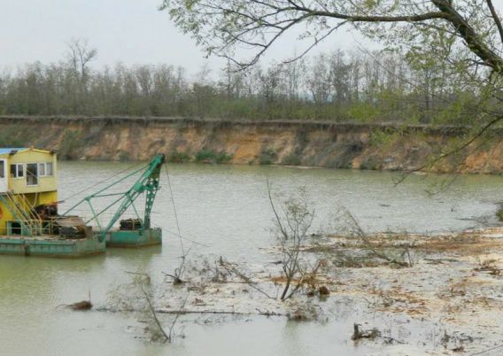 За разработку незаконного карьера в лесничестве отдали под суд николаевского коммерсанта