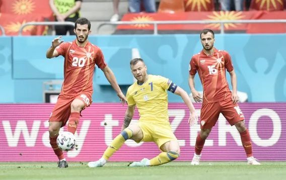 Ярмоленко потролил Криштиану Роналду на послематчевой конференции