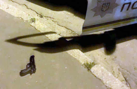 В Николаеве задержали мужчину, который стрелял на школьной площадке