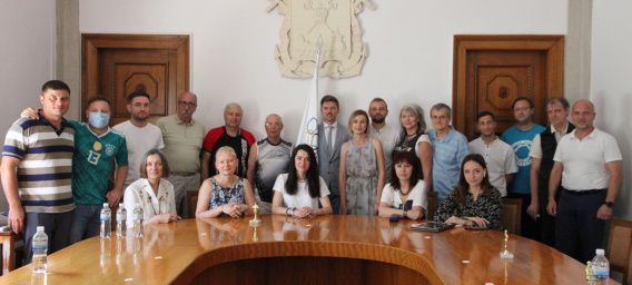 Спортивные «Оскары» и отличия от НОК Украины: в мэрии поздравили представителей СМИ