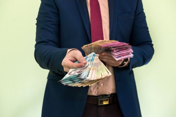 Директора николаевского хозяйства оштрафовали на 850 тысяч за задержку выплат уволенным работникам