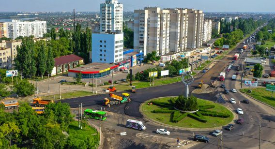 Ремонт проспекта Героев Украины: работы развернули от Терновского кольца к мосту (фото)