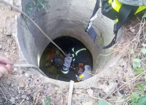 На Николаевщине мужчина едва не задохнулся на дне колодца