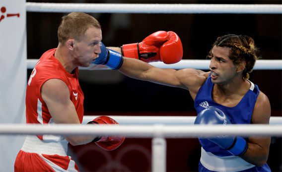 Капитан сборной Украины по боксу проиграл в первом бою на Олимпиаде в Токио