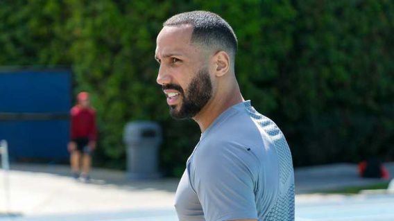 У боксера украли золотую олимпийскую медаль во время финала Евро-2020