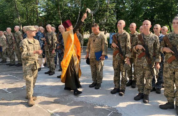 В николаевском учебном центре ВМС ВСУ молодые матросы приняли присягу