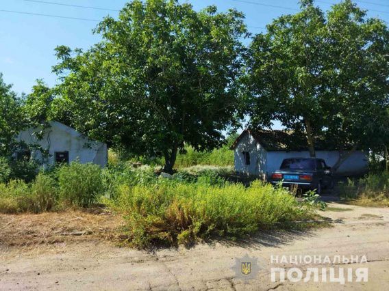 Похотливец и развратник из Николаевской области заманивал своих маленьких жертв конфетами