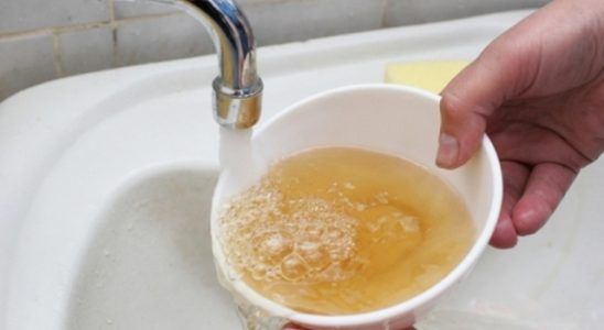 «Николаевводоканал» дал телефон, по которому надо сообщать о плохой воде из крана