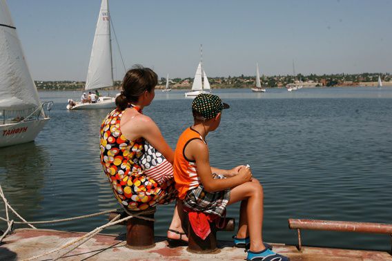 Перенос начала учебного года из-за туристического сезона поддержали власти Одесской, Николаевской и Херсонской областей