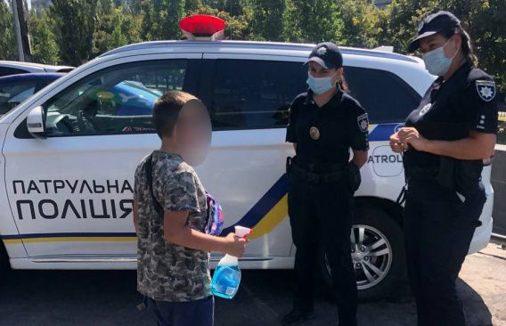 С родителями детей, которые пытаются заработать на Центральном проспекте, побеседовала полиция