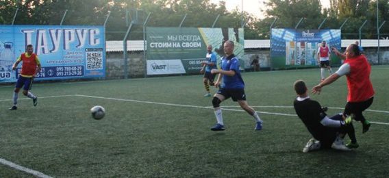 В чемпионате города Николаева по футболу (8х8) теперь на четыре команды больше