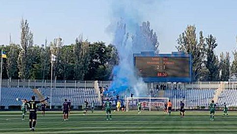 Херсонские фанаты чуть не сорвали матч между МФК «Николаев» и «Кристаллом»