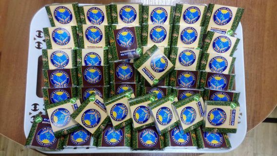 В Центре вакцинации Корабельного района тем, кто привился, раздают шоколадки