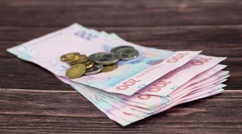 Пенсии в Украине. Кто получит десять выплат за один раз