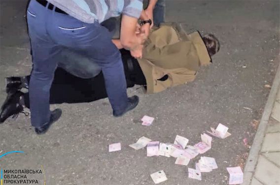 Замначальника Баштанского райотдела полиции обложил данью подчиненных