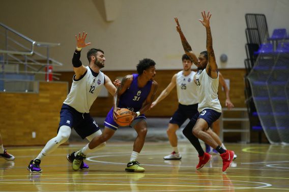 МБК «Николаев» проиграл «Харьковским соколам»