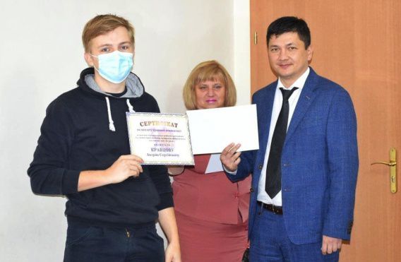 18 николаевским сиротам выдали компенсацию на покупку жилья