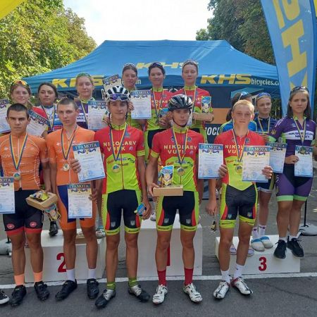 Николаевские велогонщики забрали главные награды чемпионата Украины