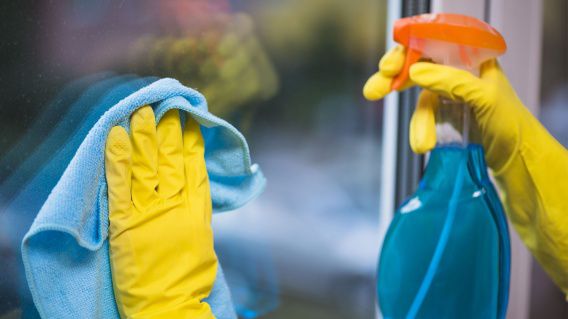 Мойка окон — правила и особенности