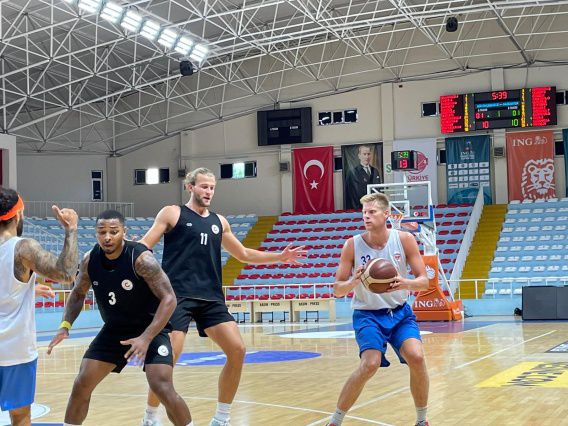 Экс-игрок МБК «Николаев» Петерсон теперь забрасывает в Турции