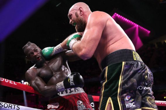 «Цыганский барон» Тайсон Фьюри защитил титул чемпиона мира