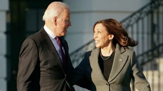 Байден на время передал полномочия вице-президенту США