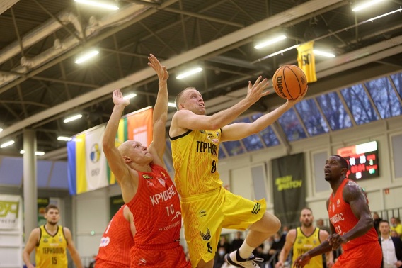 В баскетбольной суперлиге сыгран последний аномальный матч осени