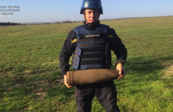 В Николаевской области подорвали гаубичный артснаряд