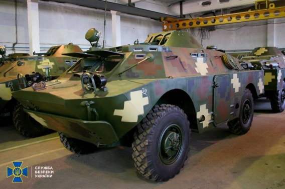 Сотрудники Николаевского бронетанкового завода торговали запчастями к БТР и БРДМ