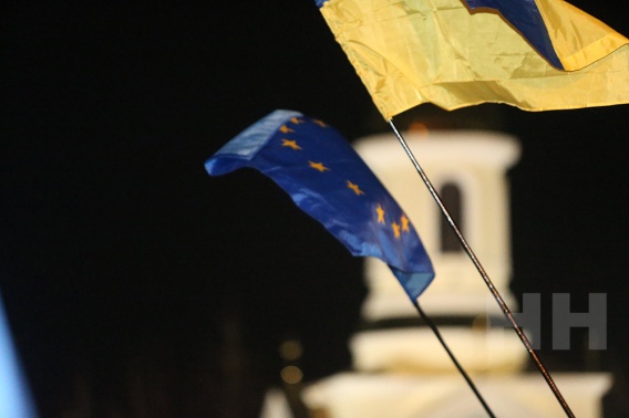 Скульптурой термоса и громкоговорителя мэрия хочет увековечить николаевский Майдан