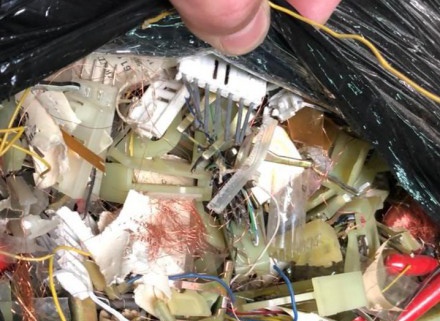 Из Украины нелегально вывозили тонны драгоценных металлов, добытых из устаревшего оборудования