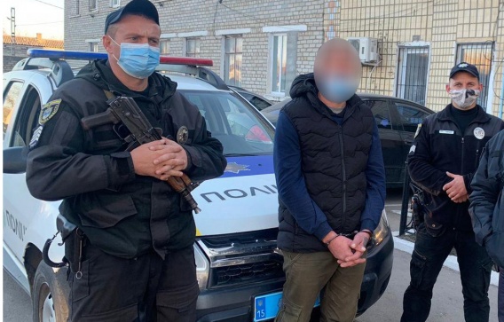 Вчера в Николаевской области поймали беглого насильника, едва не убившего мужчину