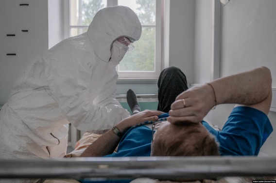 В Николаеве новых заболевших в два раза меньше, чем в воскресенье: коронавирусная сводка