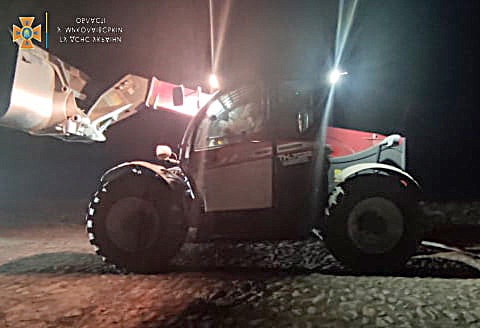 Трактор Massey Ferguson горел, проезжая Врадиевку