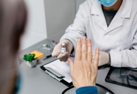 Стало известно, сколько украинцев не намерены вакцинироваться от Covid-19: соцопрос