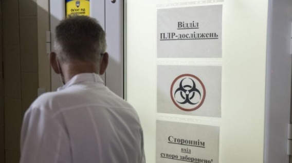 Медсестры и семейные врачи – стали самыми опасными профессиями 2021 года