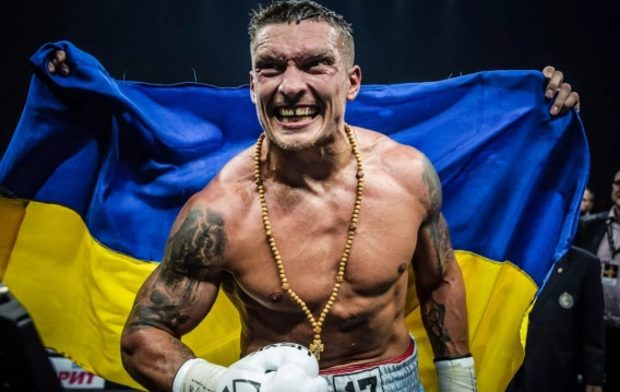 Список лучших украинских боксеров-профессионалов возглавил Усик, николаевцы Деревянченко и Славинский в топ-20
