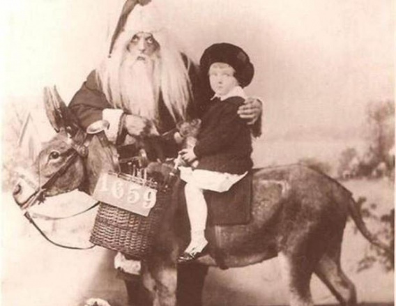 Новый год отмечали 1 сентября, а Дед Мороз был злым