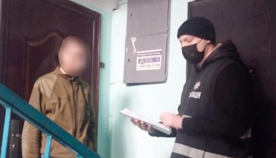 Киевлянин за деньги разбил мемориал Героям Небесной Сотни в Первомайске