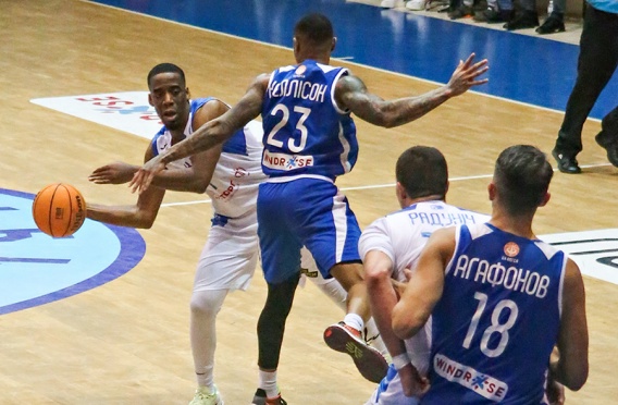 Адреналин зашкаливал на матче МБК «Николаев» - БК «Одесса». Фото