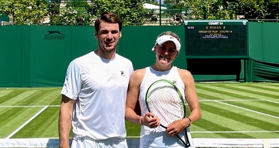 Воспитанница николаевского тенниса Катерина Козлова вышла замуж за хоккеиста из Германии