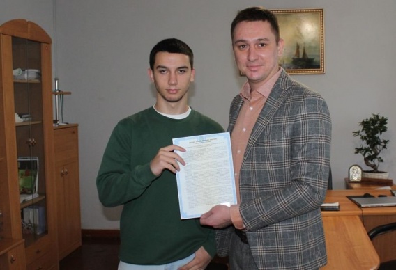 На Николаевщине 17-летнему сироте купили трехкомнатную квартиру