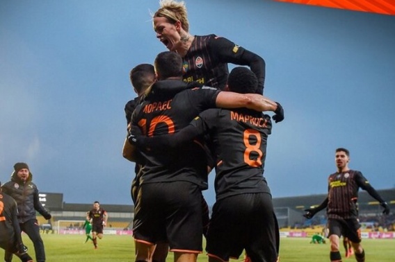 «Шахтер» ушел на каникулы зимним чемпионом и без Марлоса