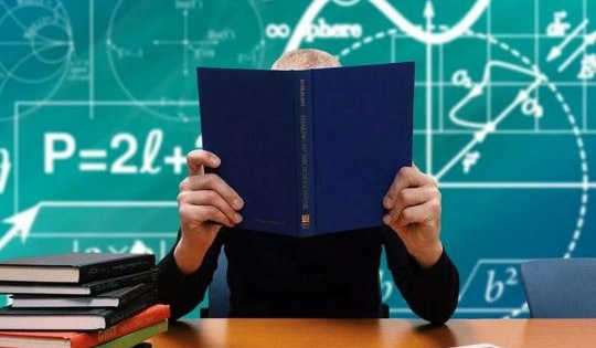 Пенсия будет меньше: кому не отнесут обучение в ВУЗе в страховой стаж