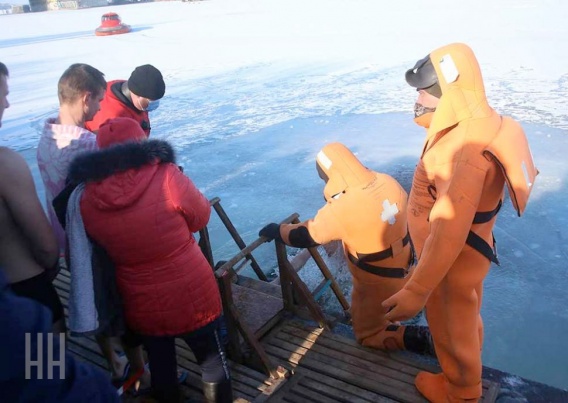 На Крещение в Николаеве спасатели и медики будут дежурить на десяти локациях для купания